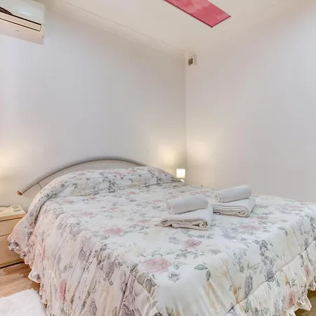 Cosy 2br With Balcony & Sofabed In St Pauls By 360 Estates Lejlighed San Pawl il-Baħar