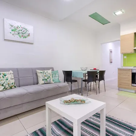 Cosy 2br With Balcony & Sofabed In St Pauls By 360 Estates Lejlighed San Pawl il-Baħar