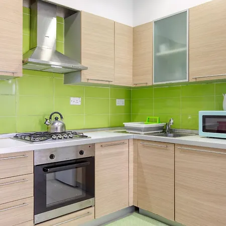 Διαμέρισμα Cosy 2br With Balcony & Sofabed In St Pauls By 360 Estates *